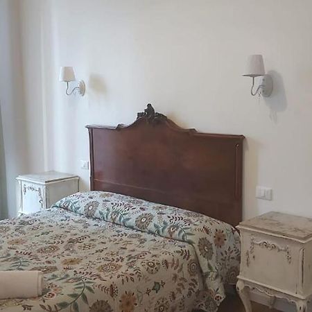 Casa Fileti Bed & Breakfast Palermo Bagian luar foto