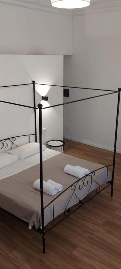 Casa Fileti Bed & Breakfast Palermo Bagian luar foto
