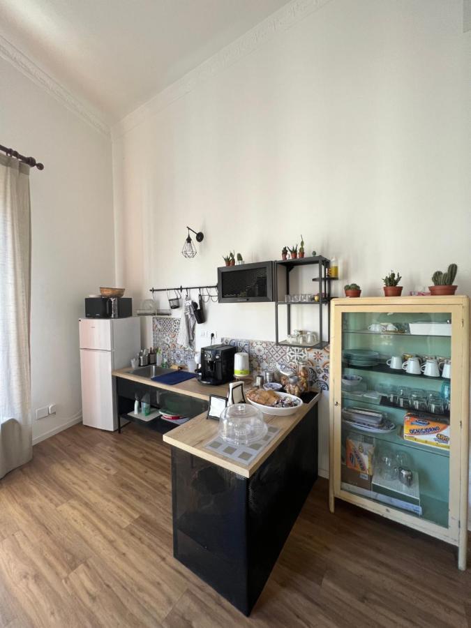 Casa Fileti Bed & Breakfast Palermo Bagian luar foto