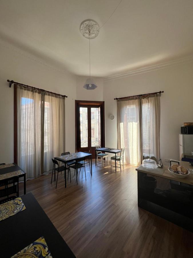 Casa Fileti Bed & Breakfast Palermo Bagian luar foto